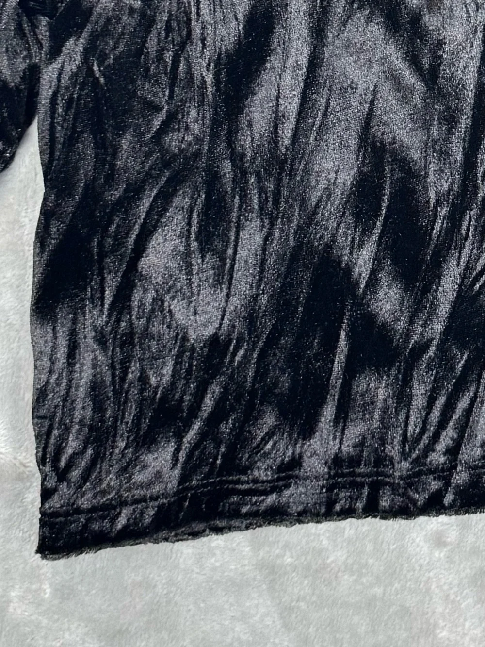 Killstar Midnight Velvet Long Sleeve Crop Top Black Crushed Velvet Goth Emo XL - Picture 4 of 9